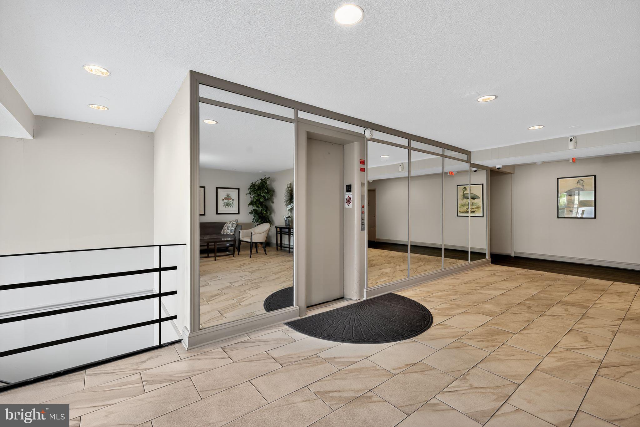 WEST SPRING - Residential