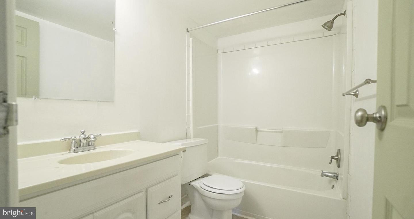 SAXONY SQUARE - Residential Lease