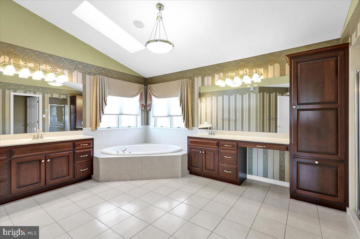 SUMMERHILL - Residential