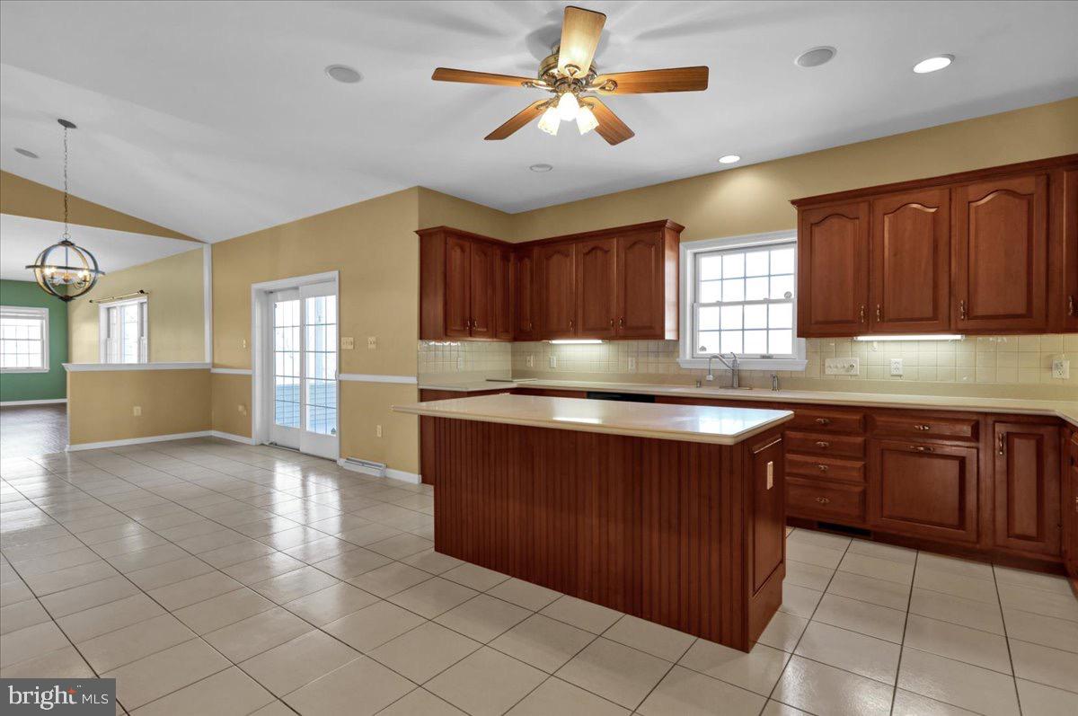 SUMMERHILL - Residential