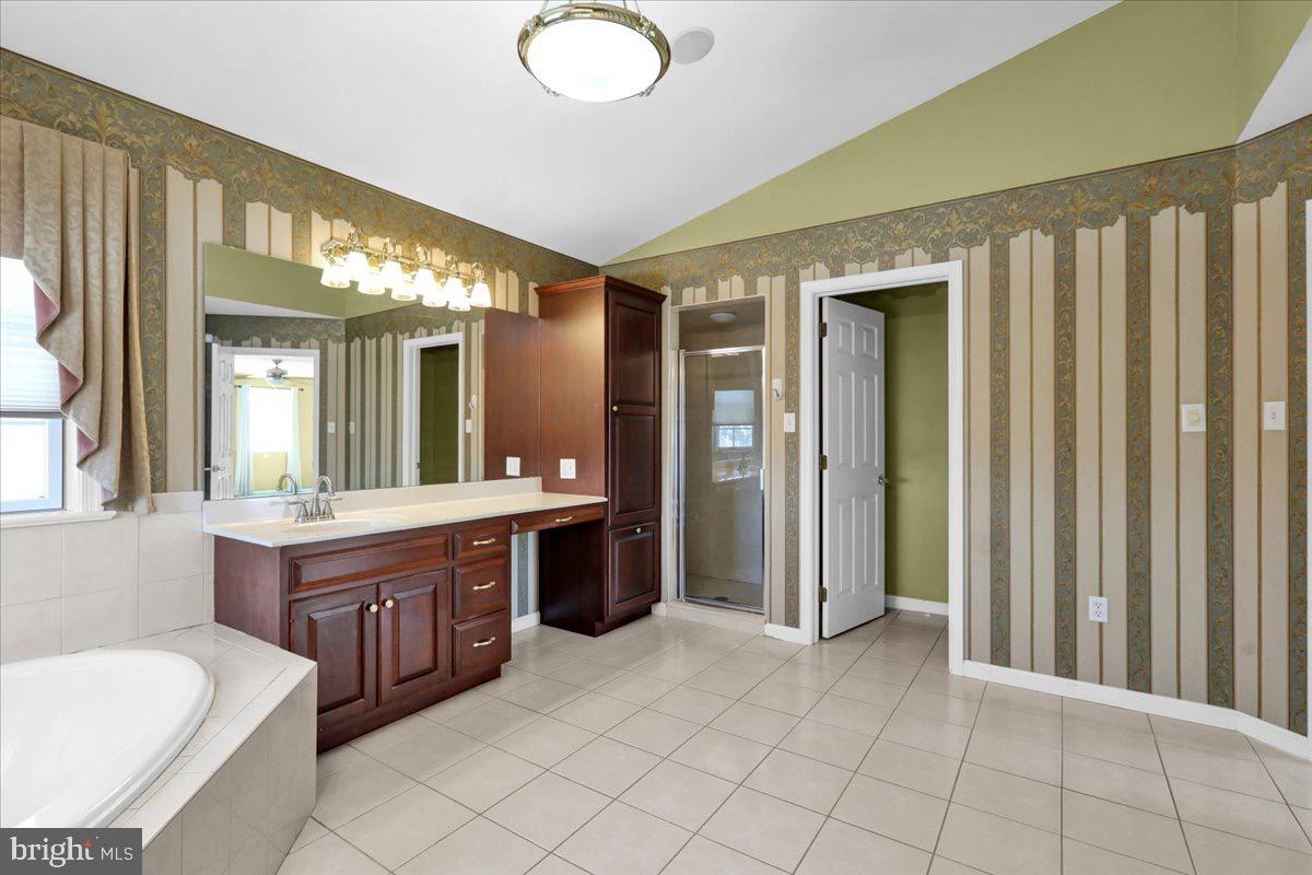 SUMMERHILL - Residential