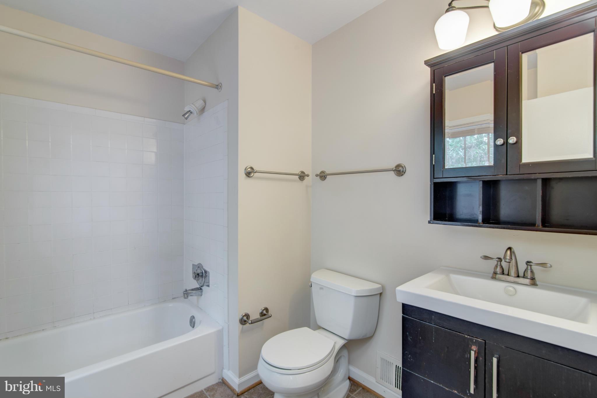 DUNN LORING VILLAGE - Residential