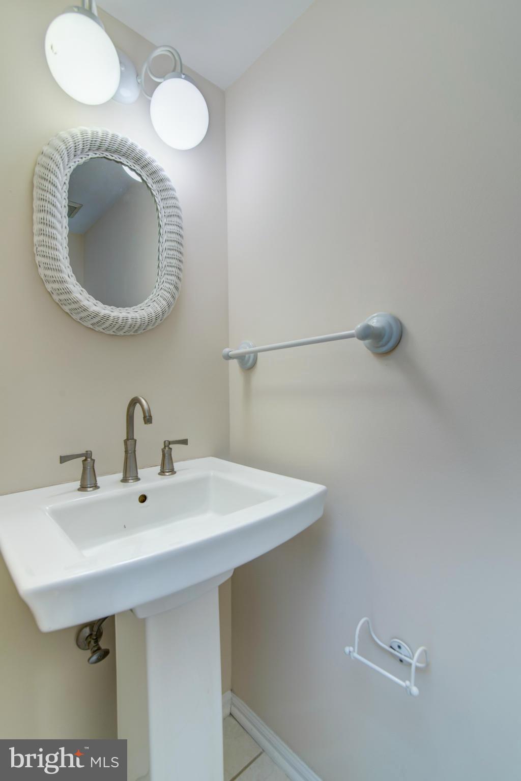 DUNN LORING VILLAGE - Residential