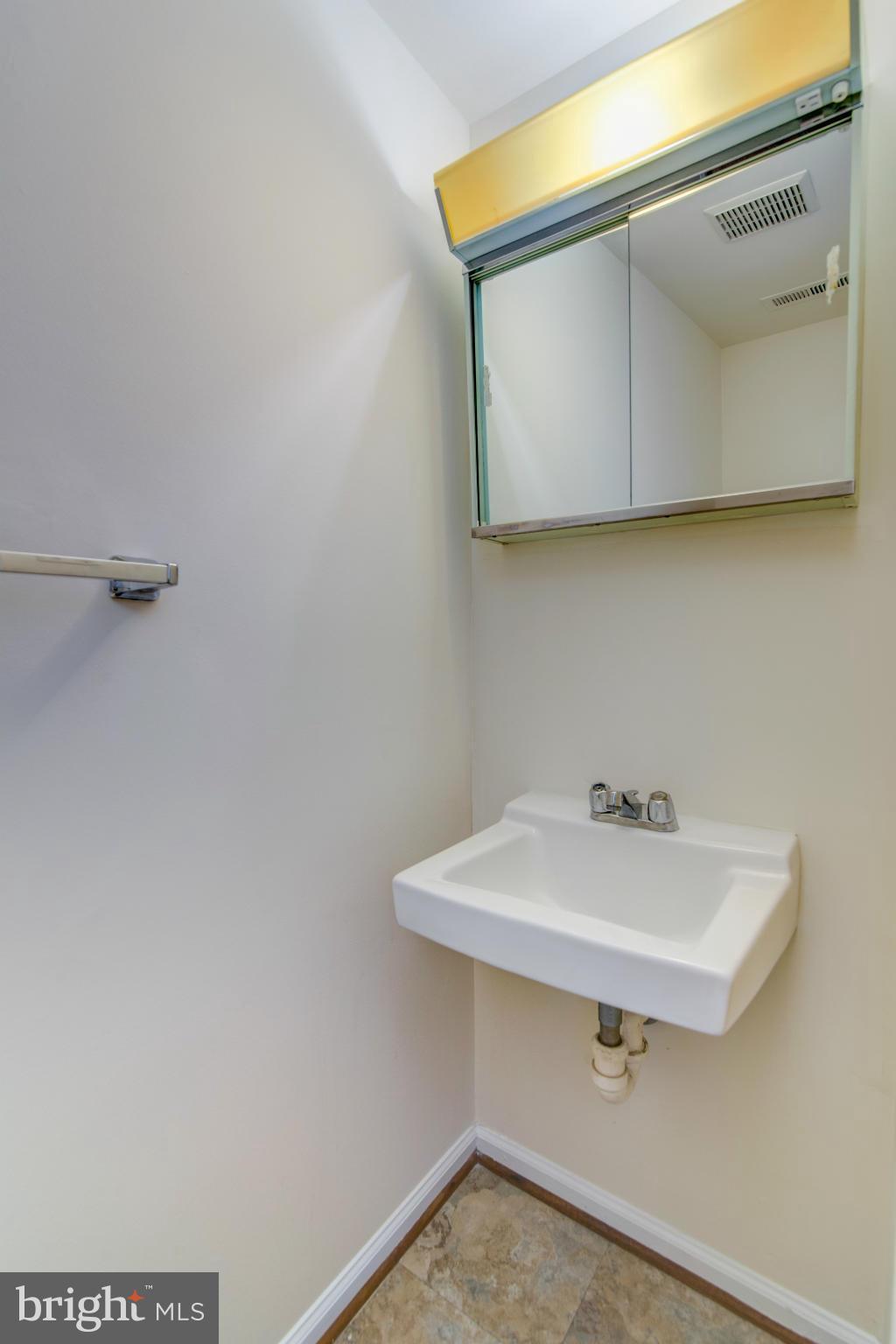 DUNN LORING VILLAGE - Residential