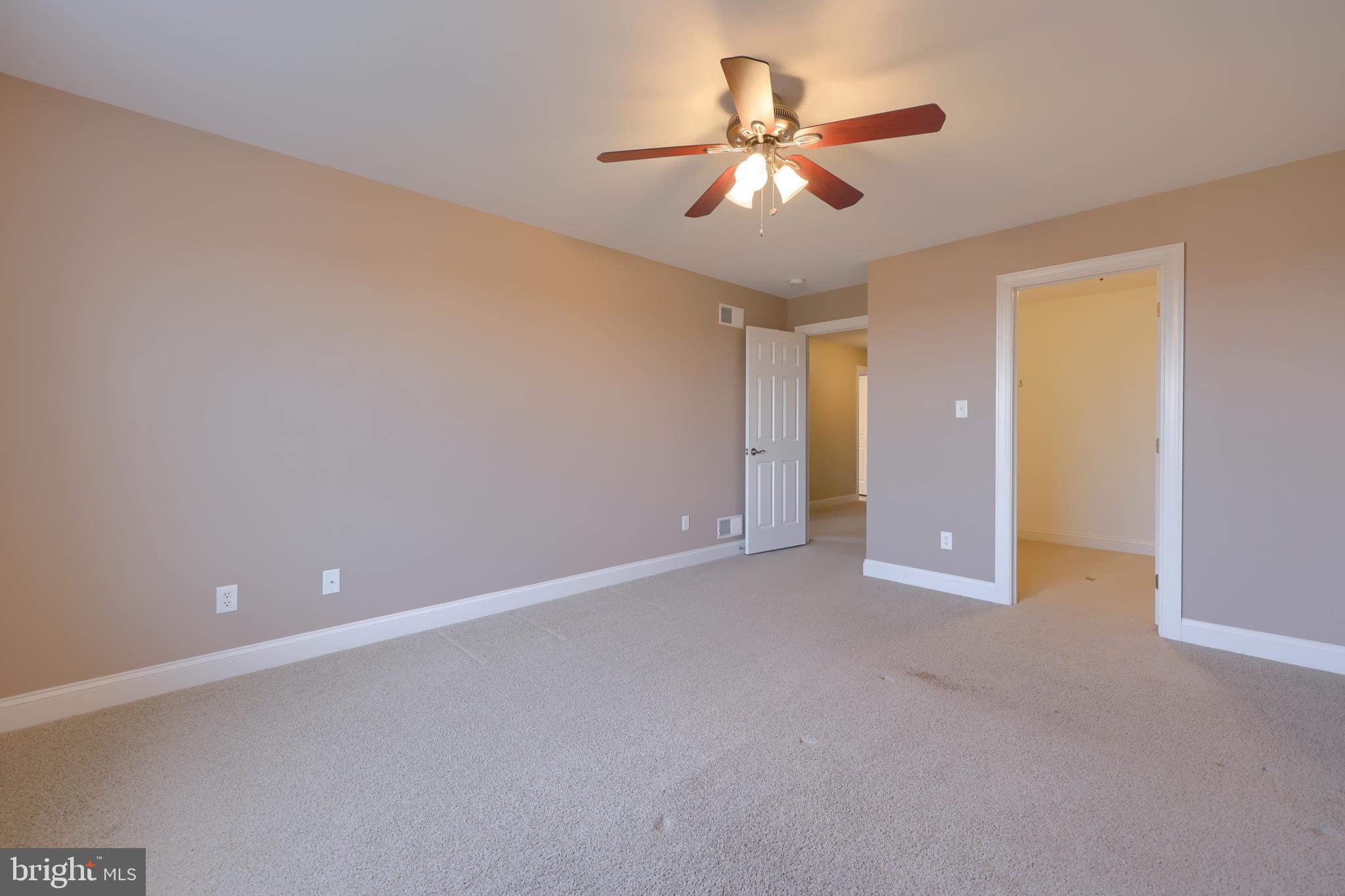 SUMMER BREEZE - Residential