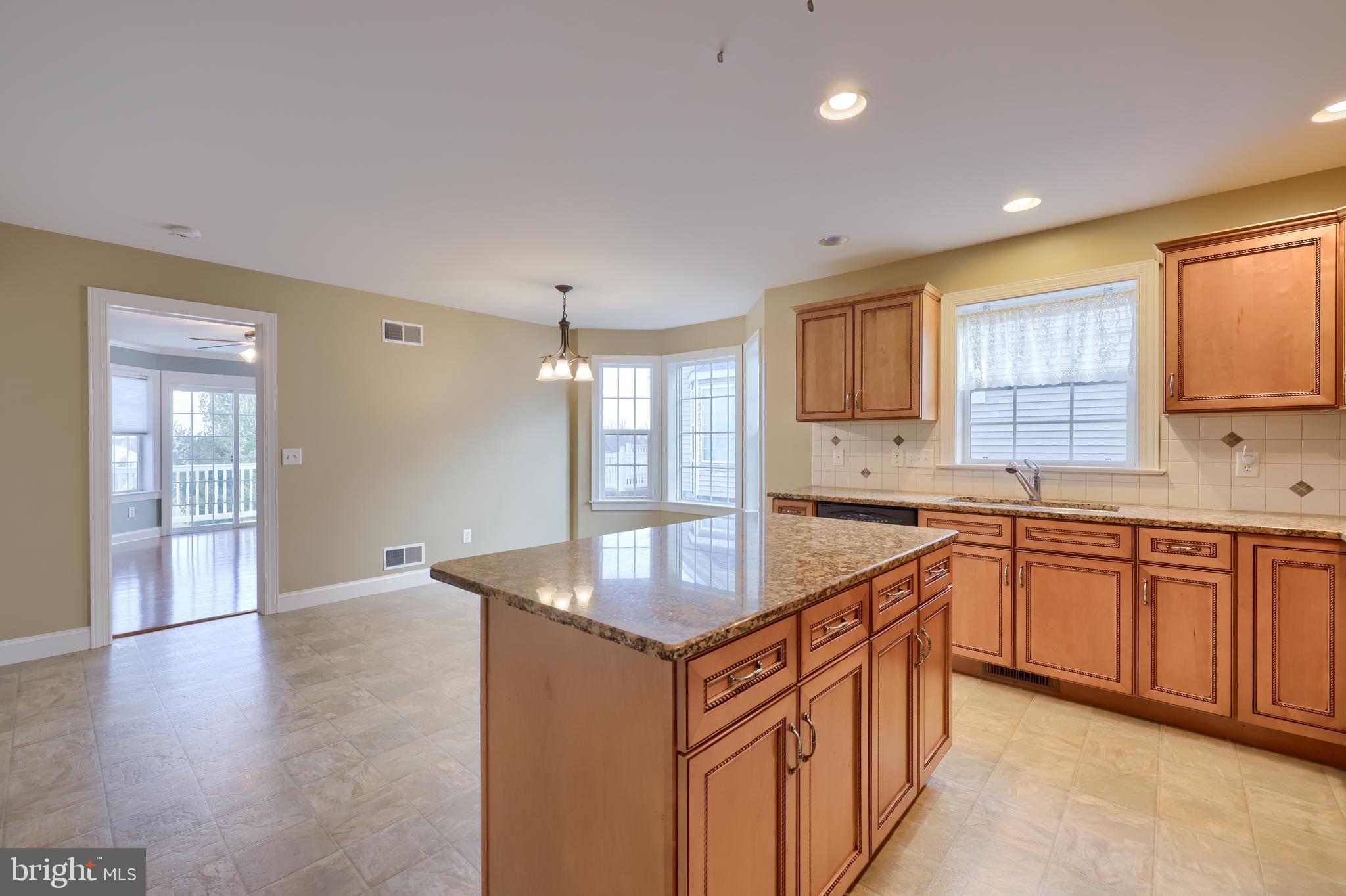 SUMMER BREEZE - Residential