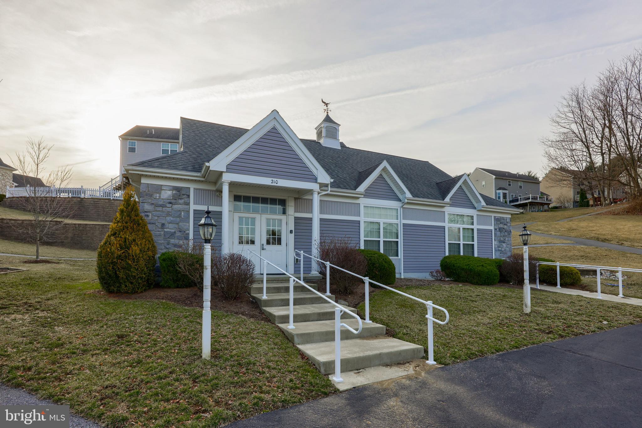 SUMMER BREEZE - Residential