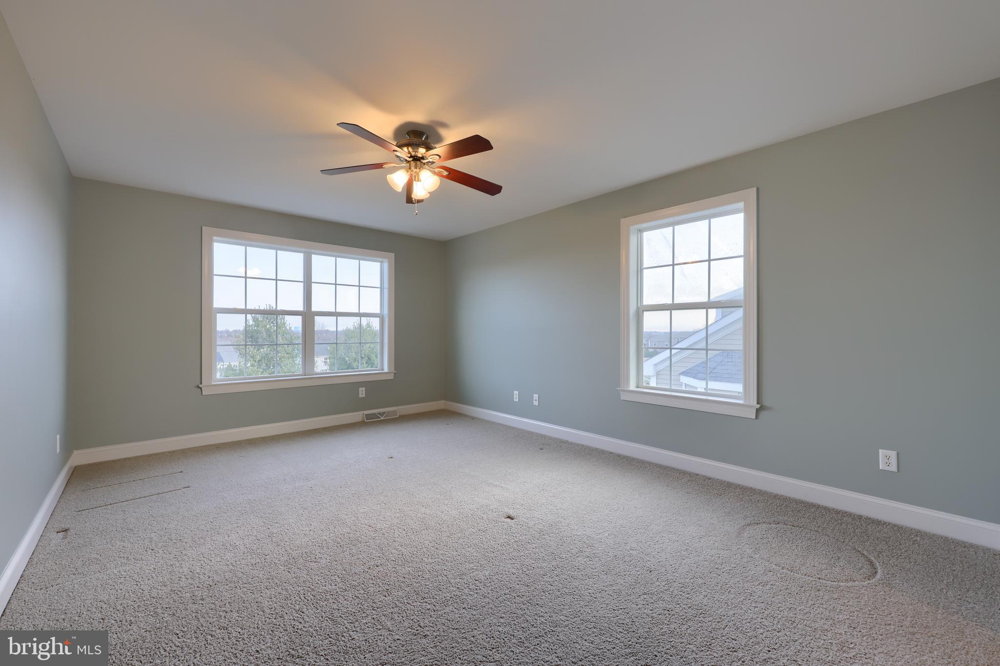 SUMMER BREEZE - Residential