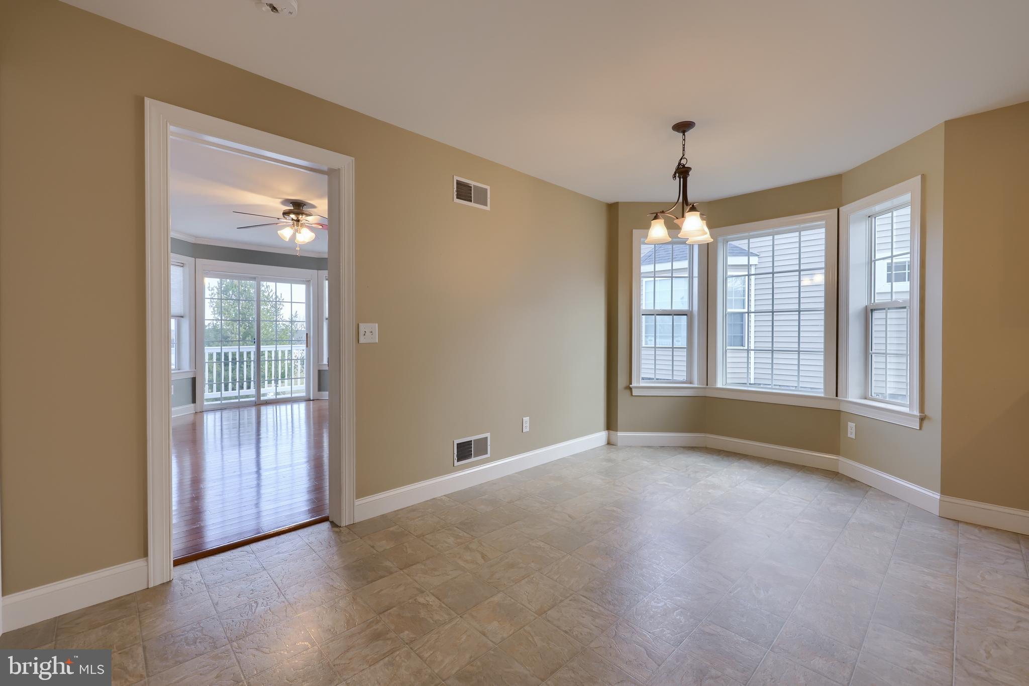 SUMMER BREEZE - Residential