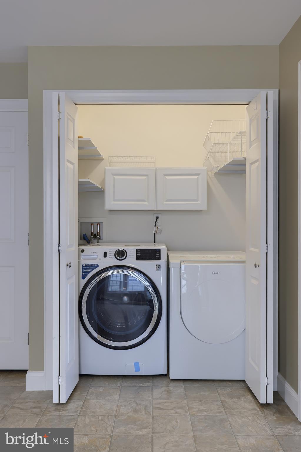 SUMMER BREEZE - Residential