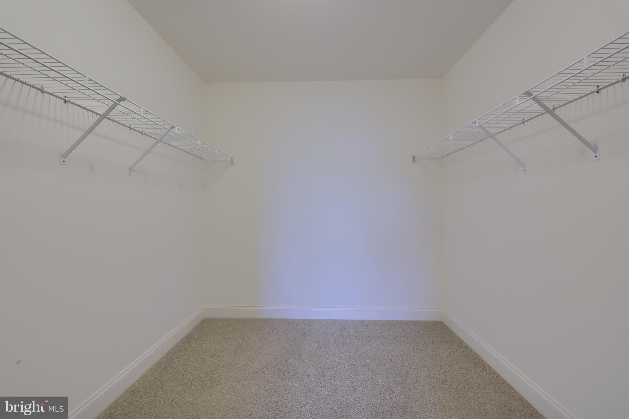 SUMMER BREEZE - Residential