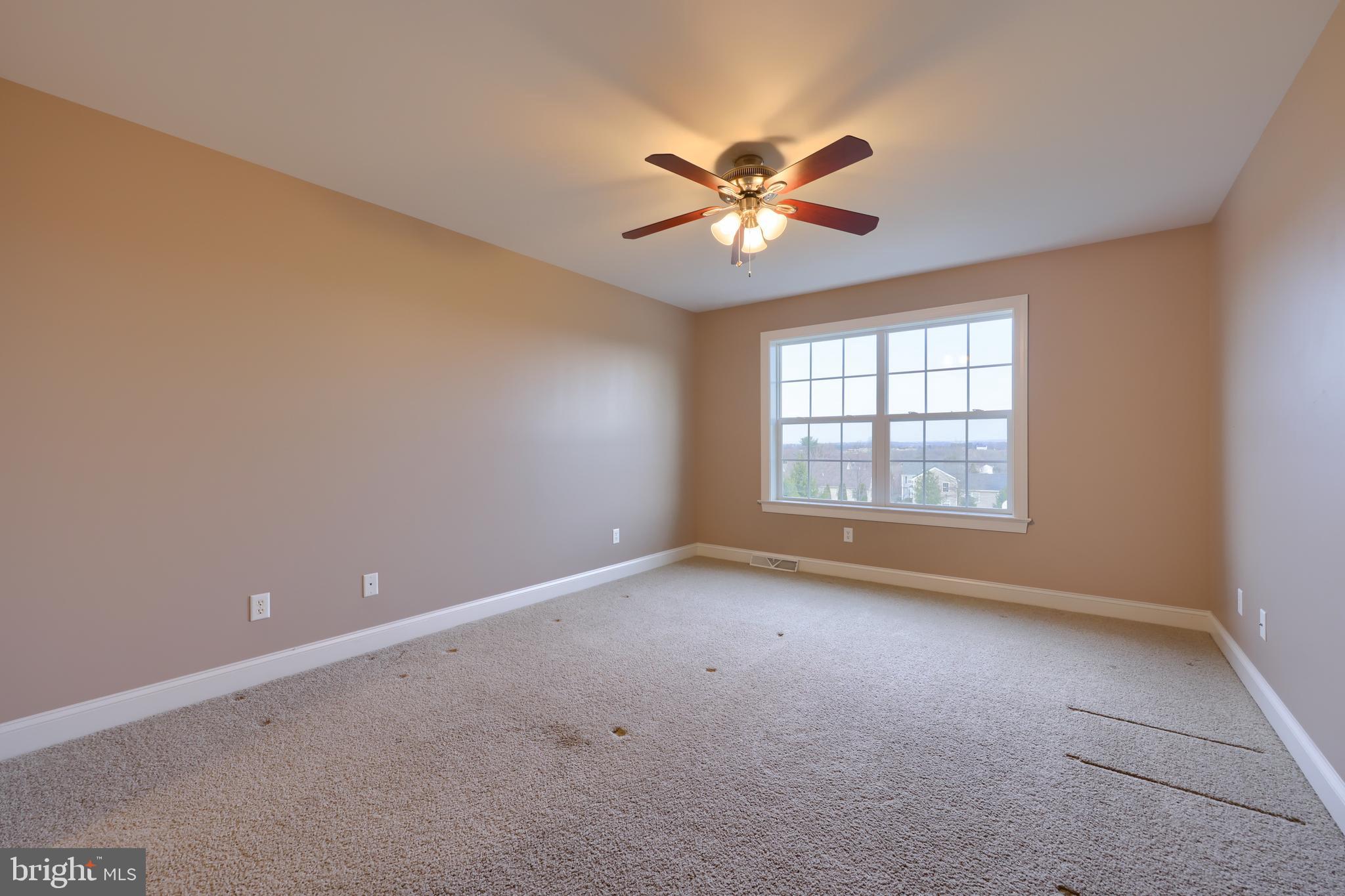 SUMMER BREEZE - Residential