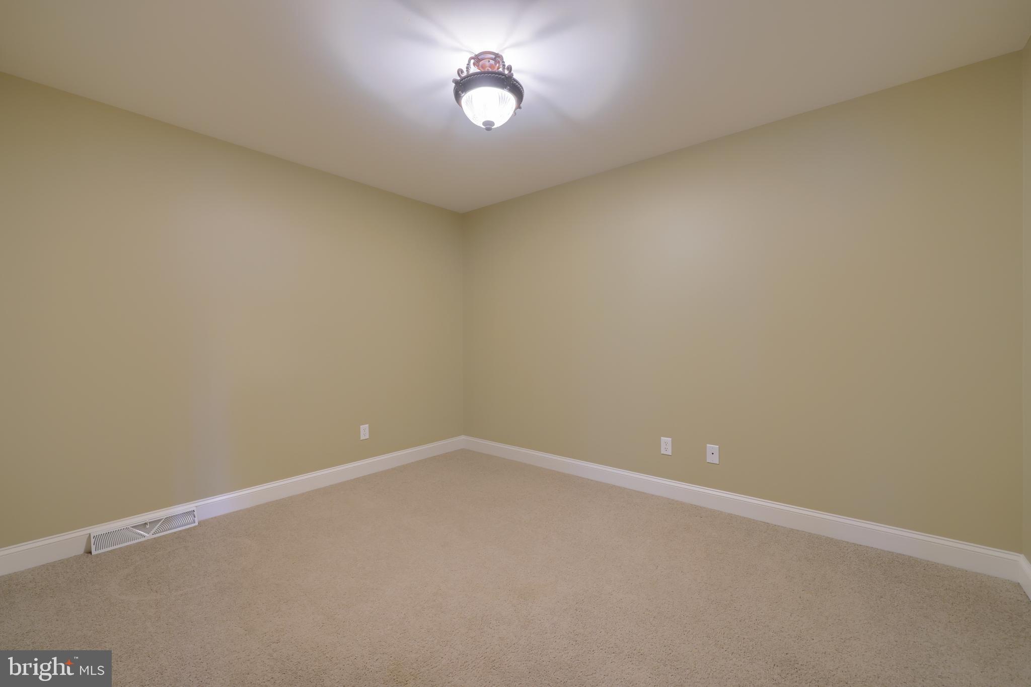 SUMMER BREEZE - Residential