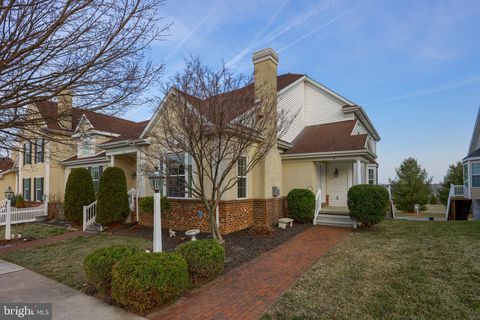 Photo of 51 Breeze Way, LANCASTER, PA 17602 (MLS # PALA2065396)