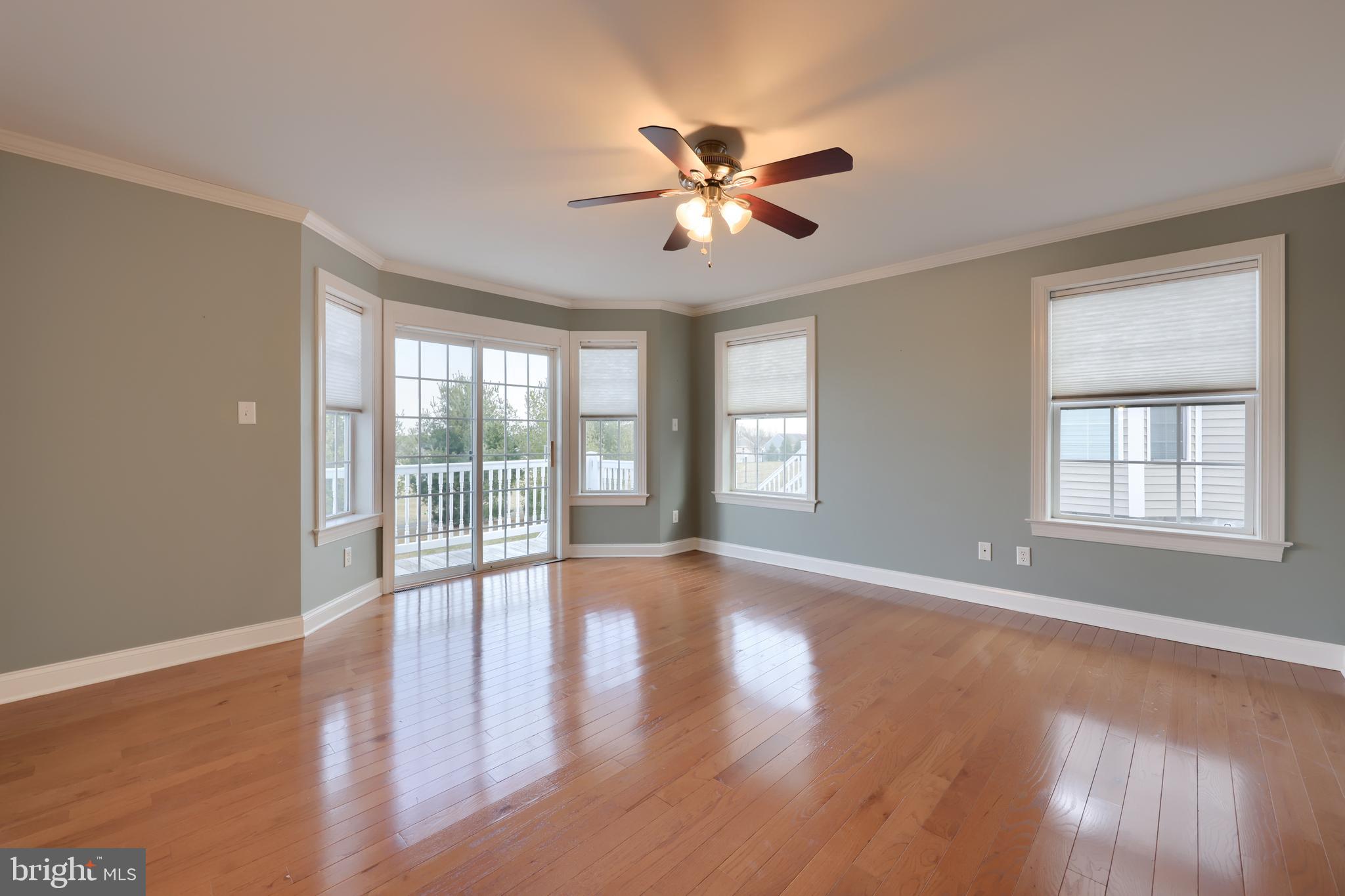 SUMMER BREEZE - Residential