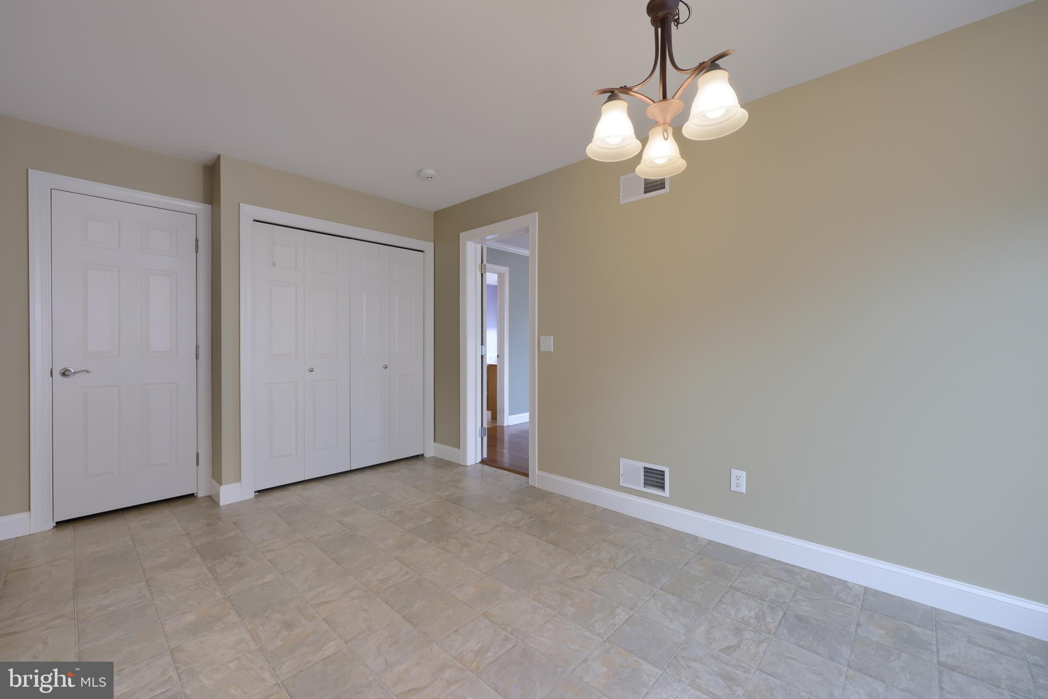 SUMMER BREEZE - Residential