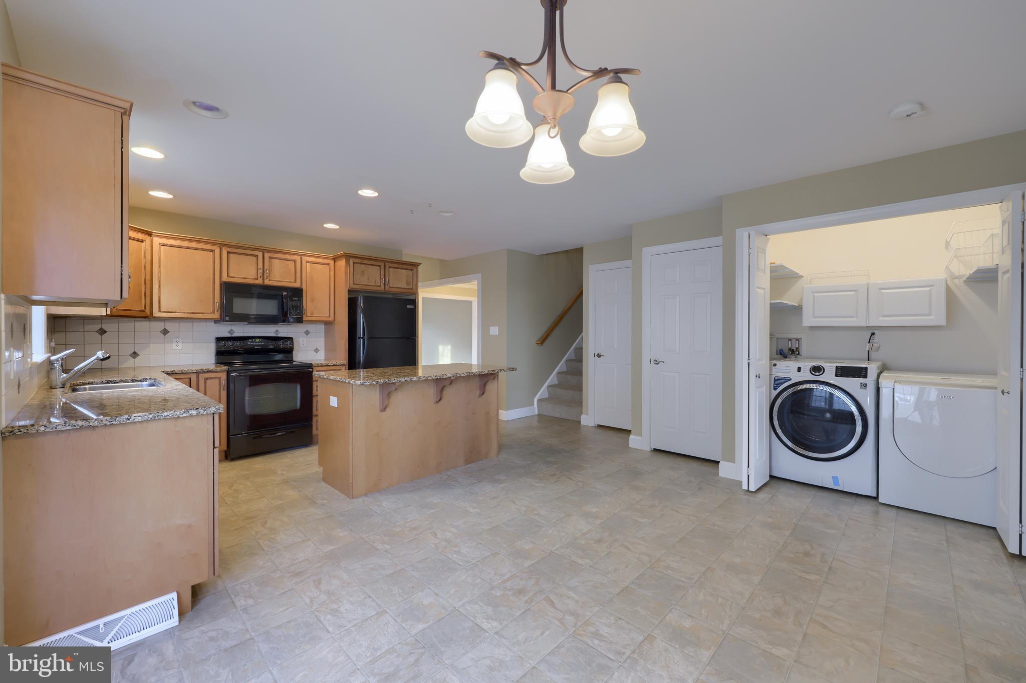 SUMMER BREEZE - Residential