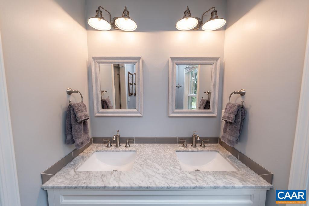 HOLLYMEAD - Residential