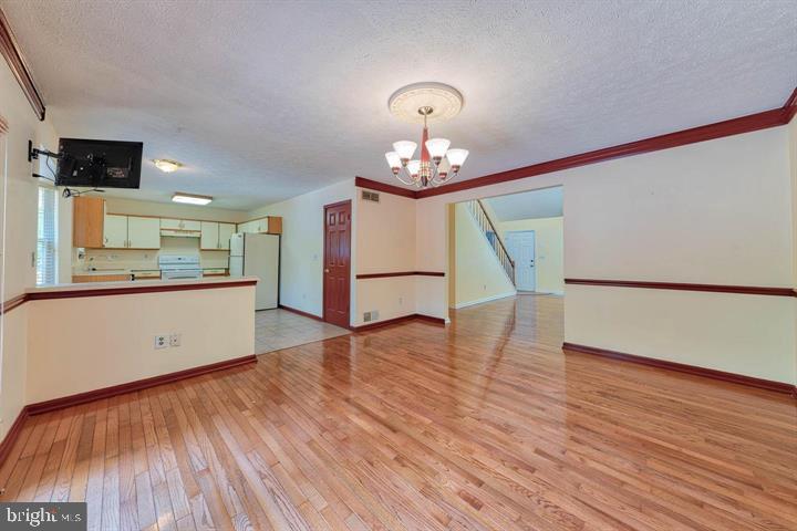 OLD FIELDS - Residential Lease