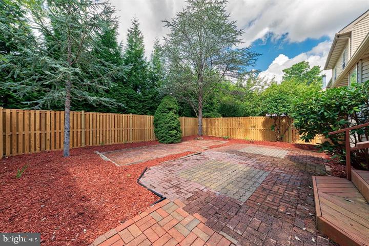 OLD FIELDS - Residential Lease