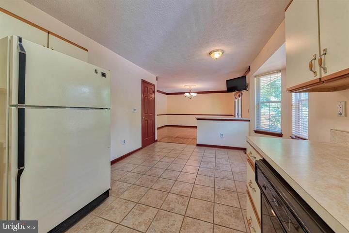 OLD FIELDS - Residential Lease