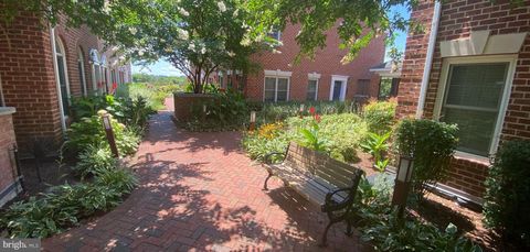 2256 S GARFIELD STREET 11 ARLINGTON VA 22206