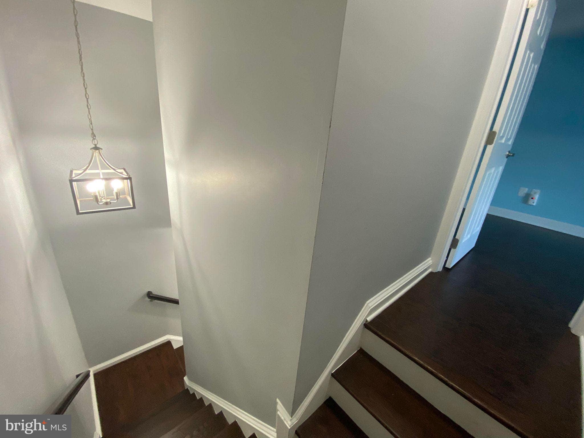 TOWNES OF SHIRLINGTON - Residential