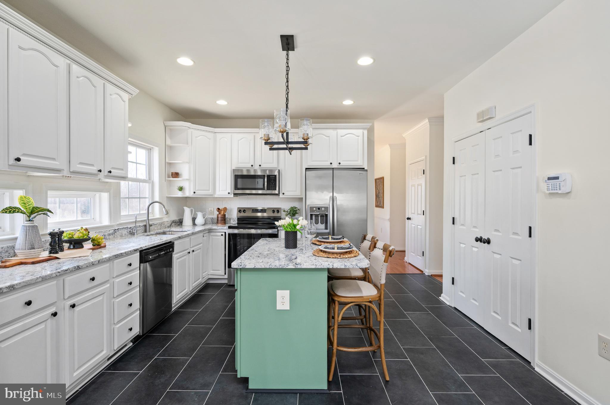 EQUESTRIAN ESTATES - Residential