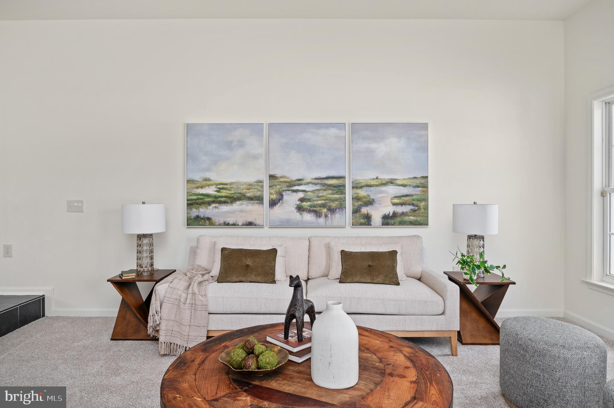 EQUESTRIAN ESTATES - Residential