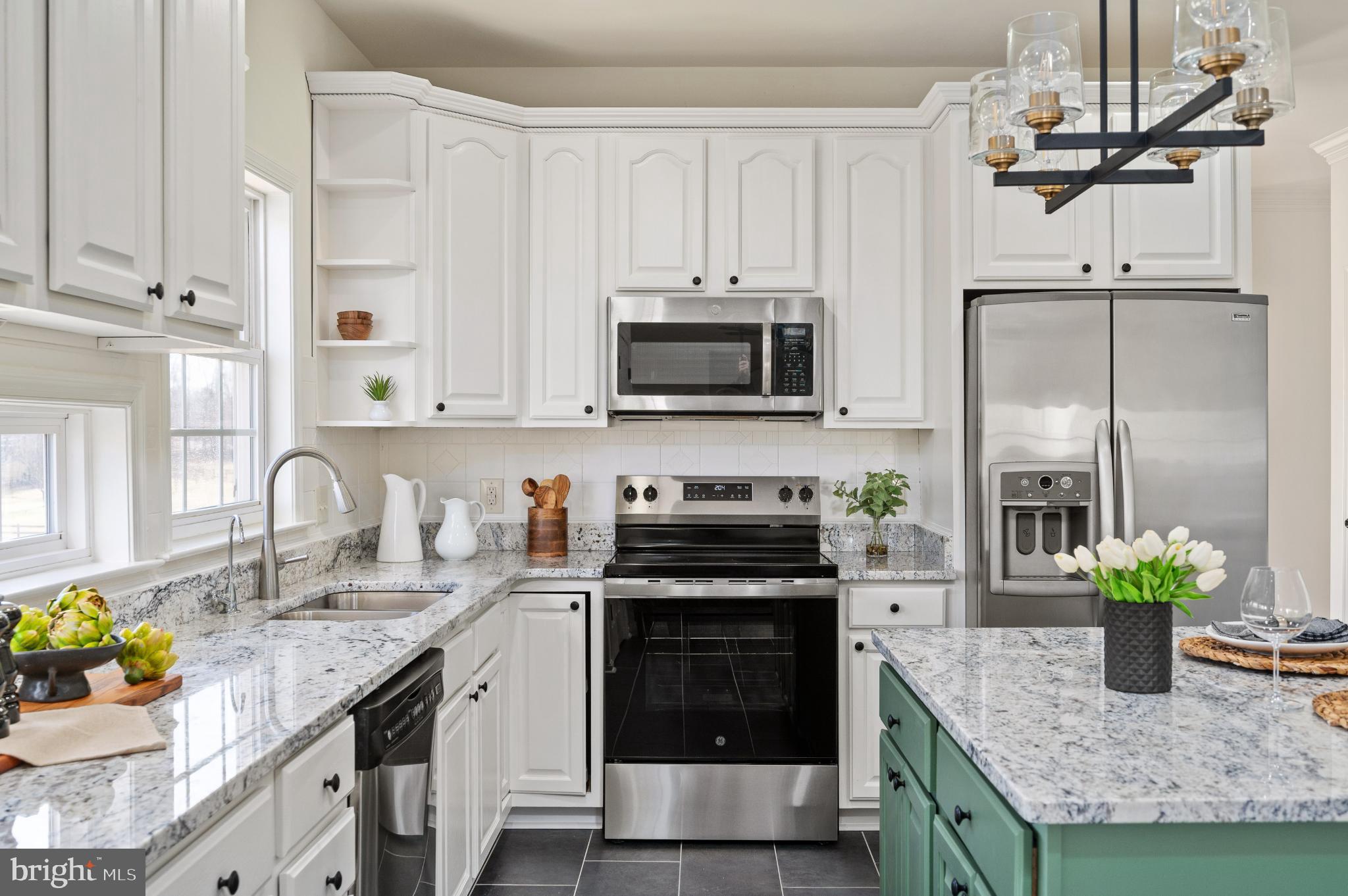 EQUESTRIAN ESTATES - Residential