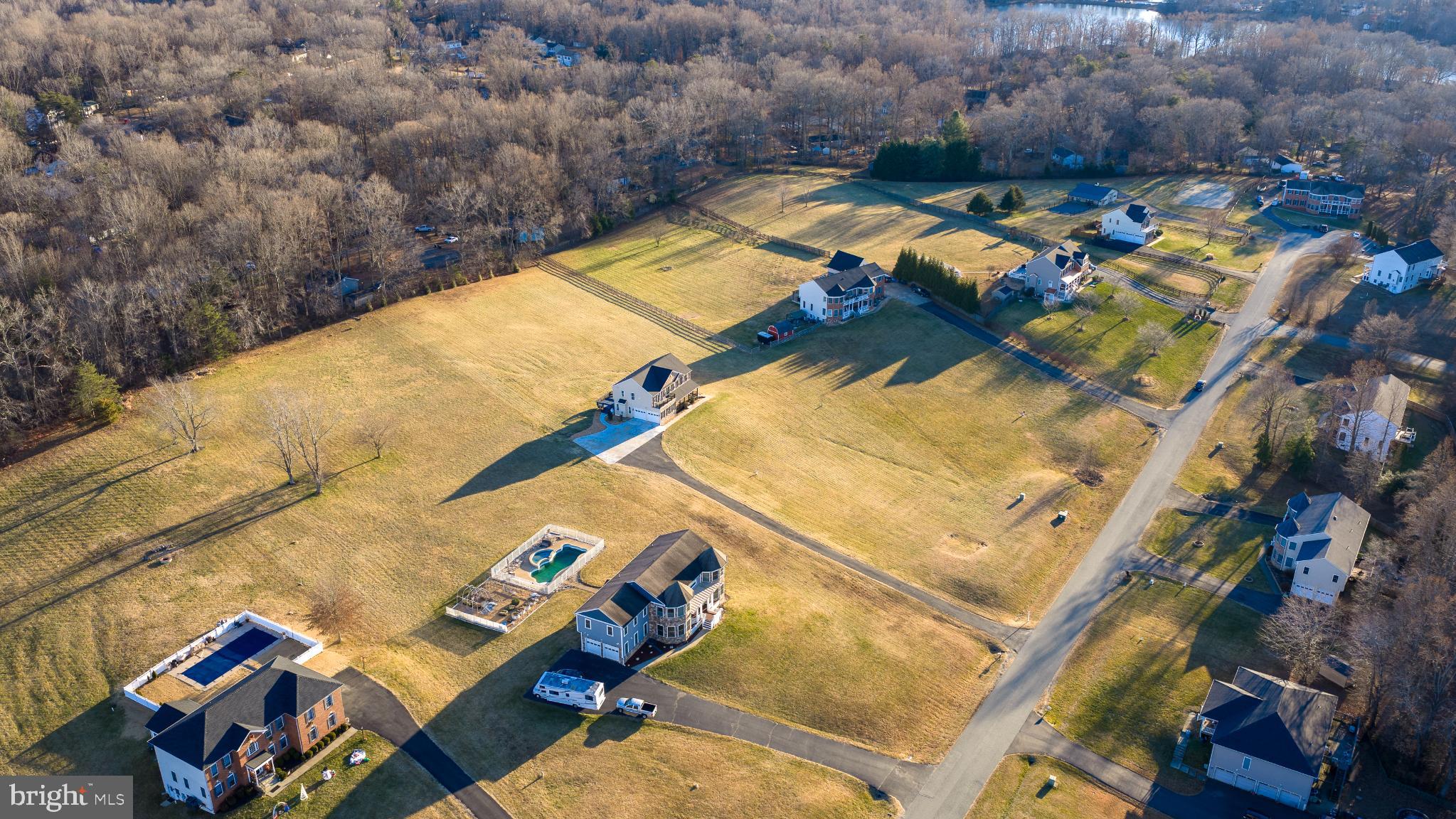 EQUESTRIAN ESTATES - Residential