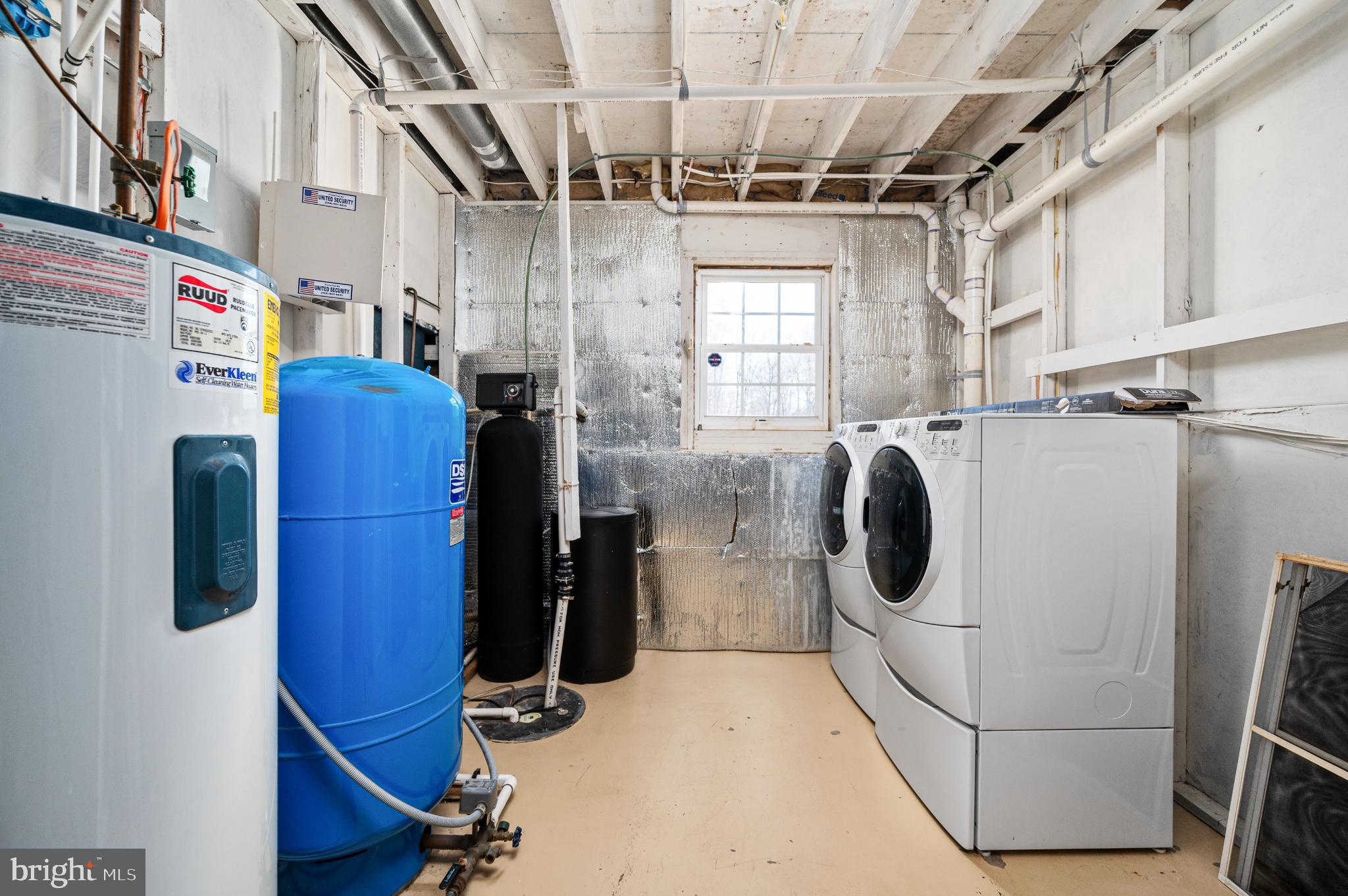 EQUESTRIAN ESTATES - Residential