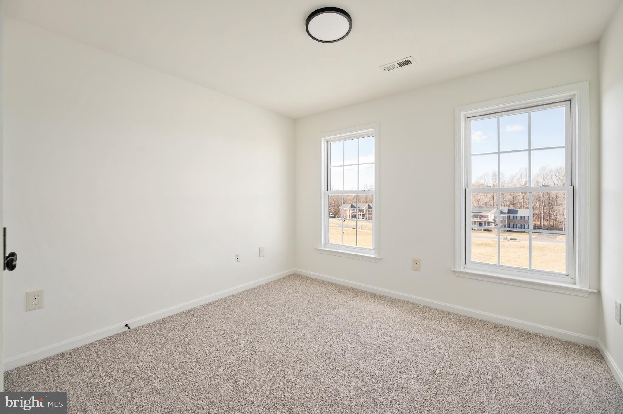 EQUESTRIAN ESTATES - Residential