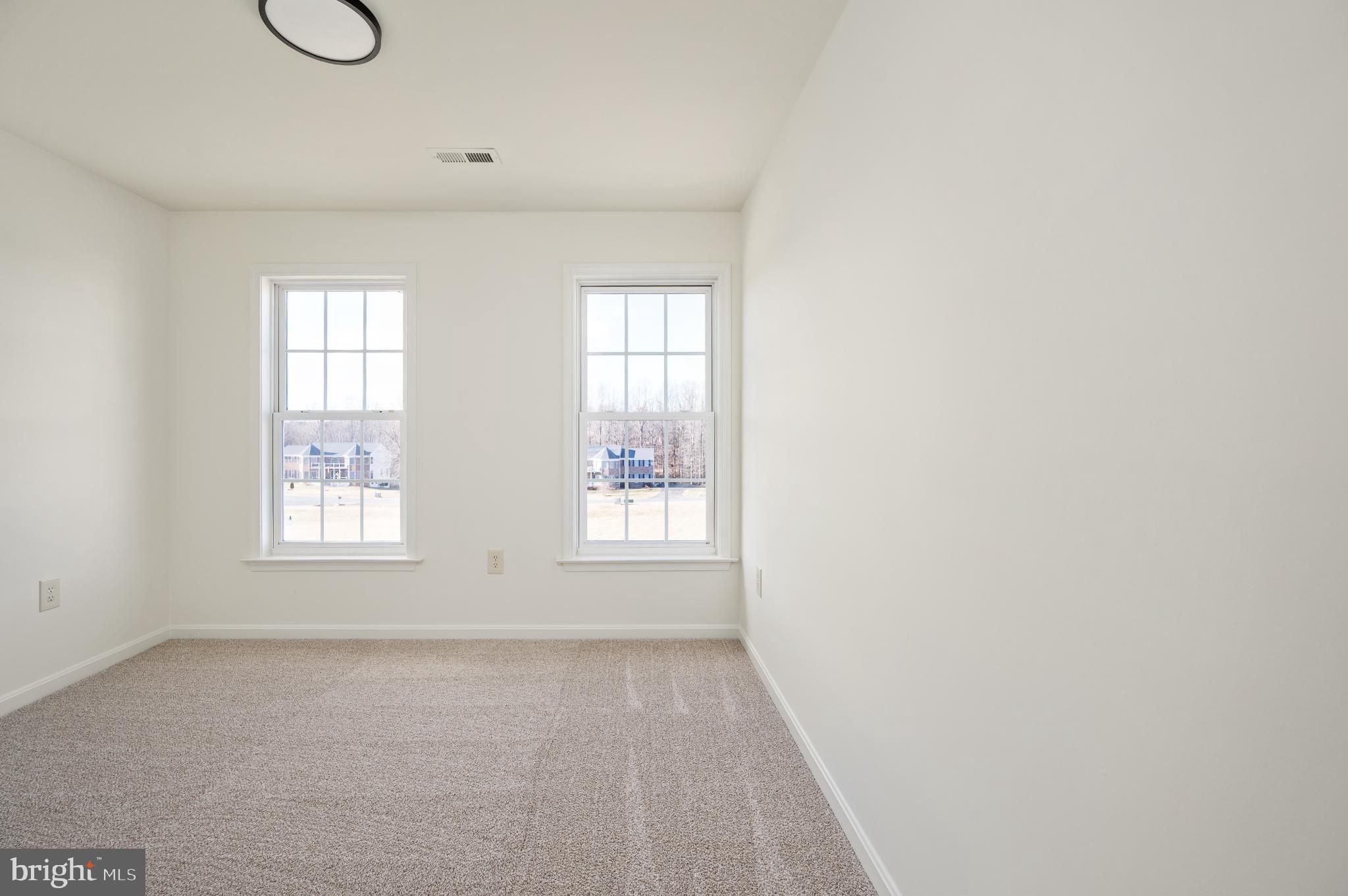 EQUESTRIAN ESTATES - Residential