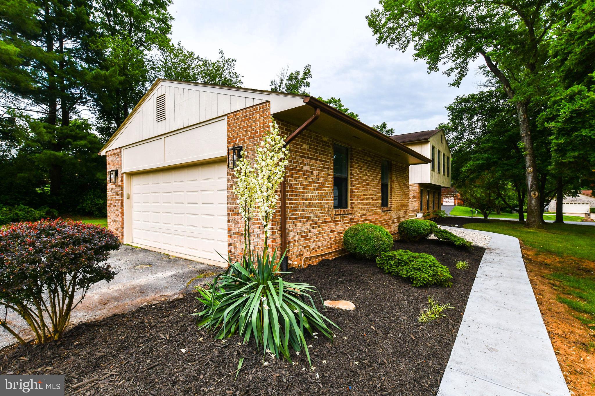 PARADISE ACRES - Residential Lease