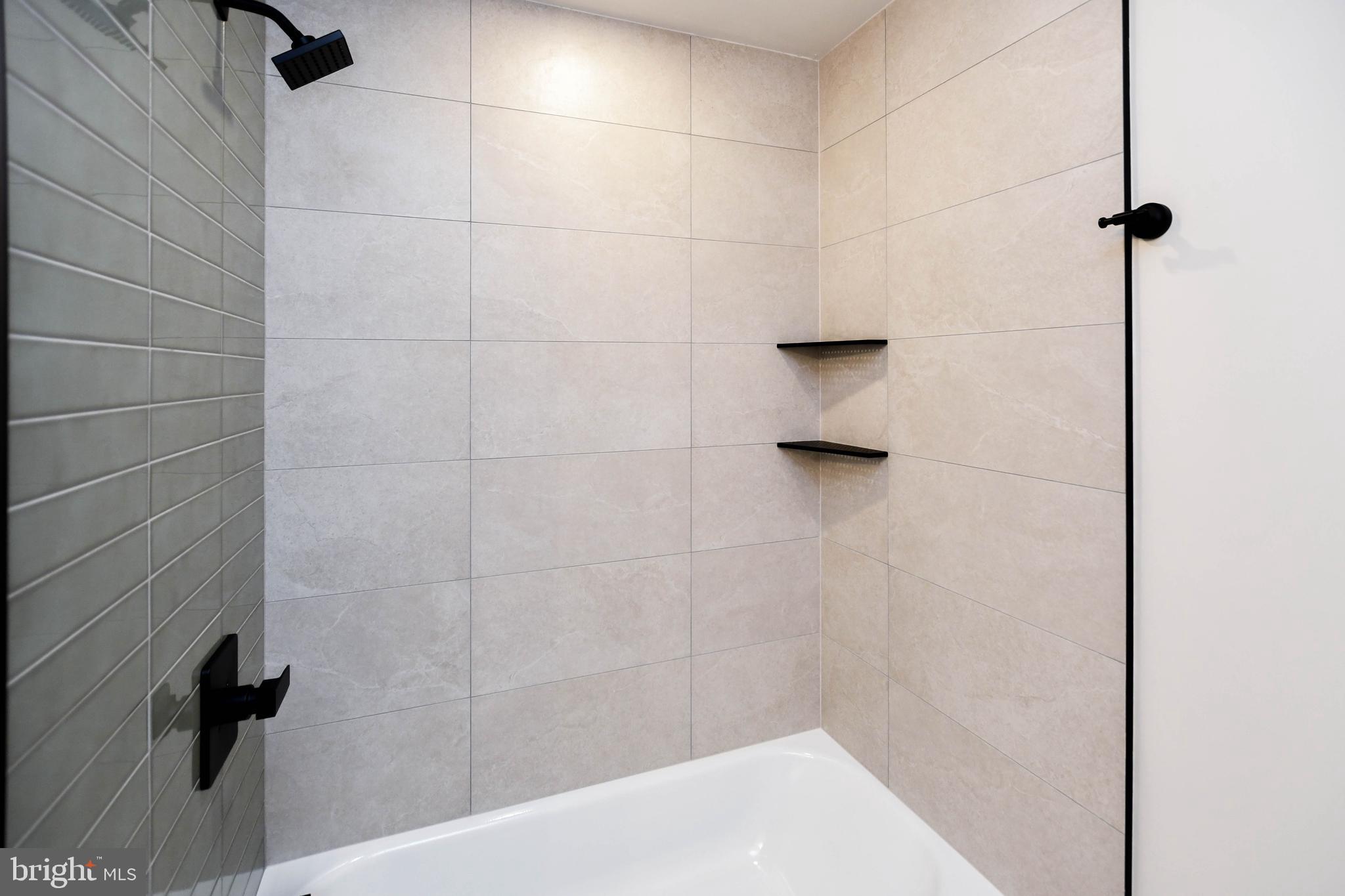 PARADISE ACRES - Residential Lease