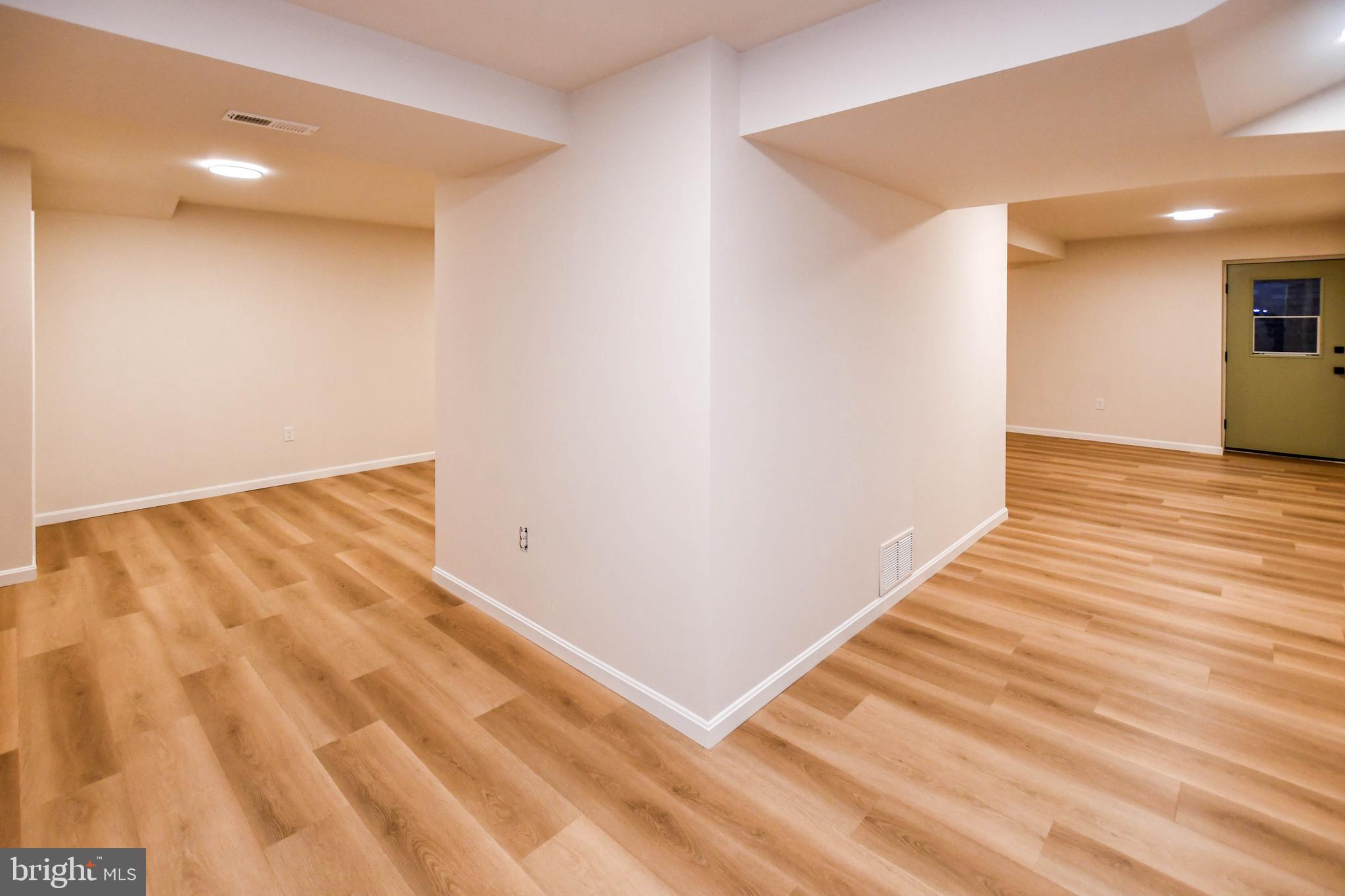 PARADISE ACRES - Residential Lease