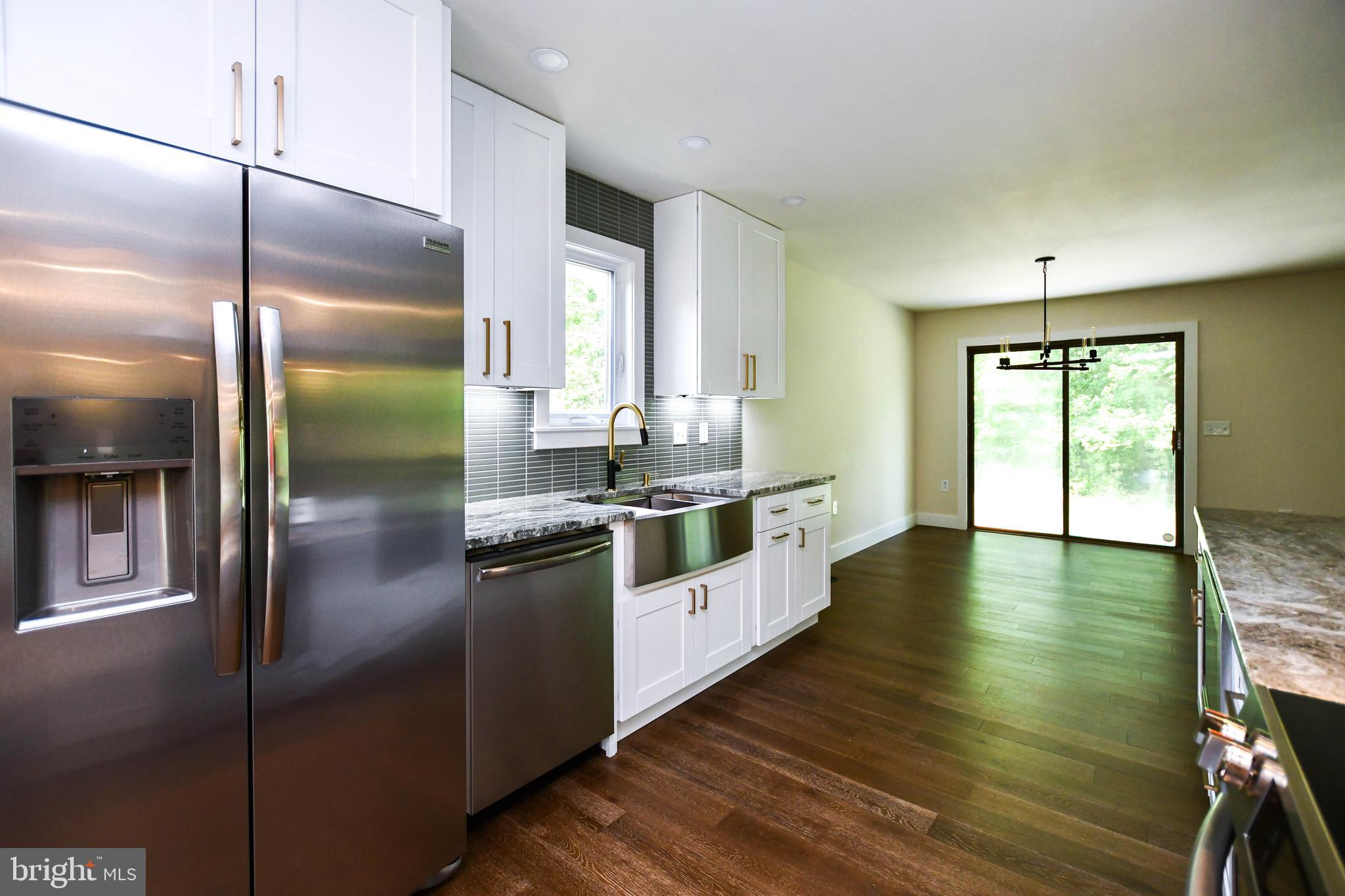 PARADISE ACRES - Residential Lease