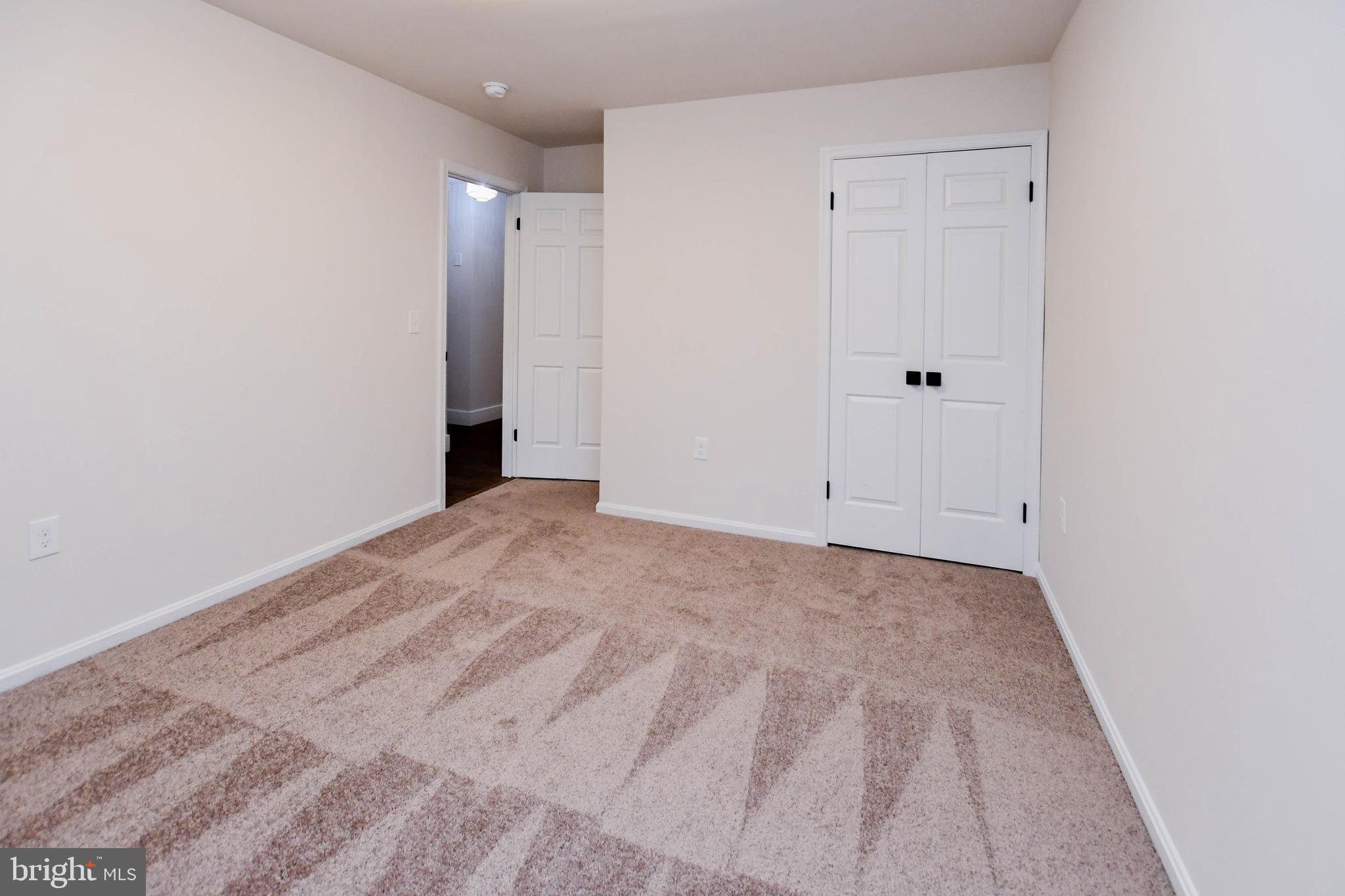 PARADISE ACRES - Residential Lease