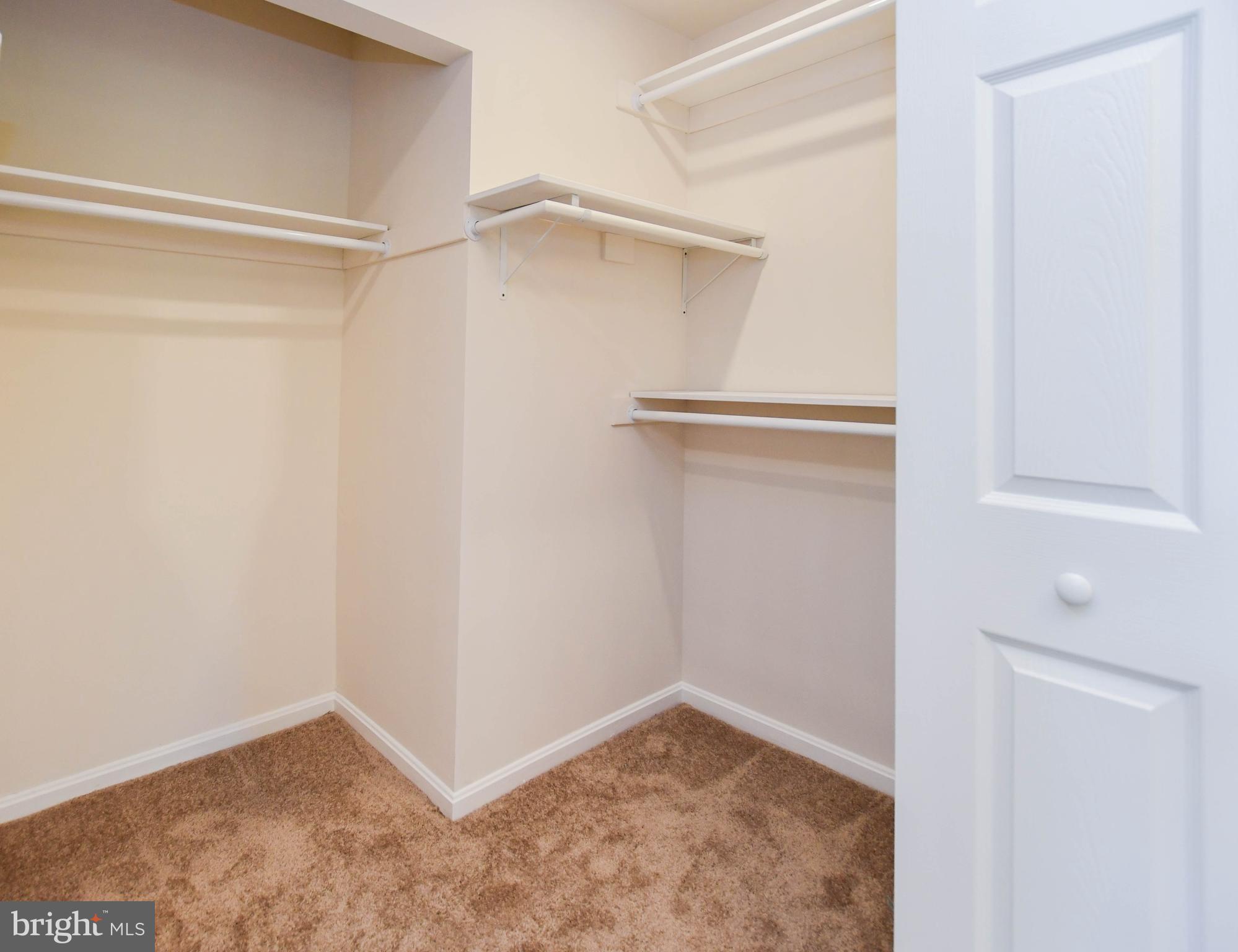 PARADISE ACRES - Residential Lease