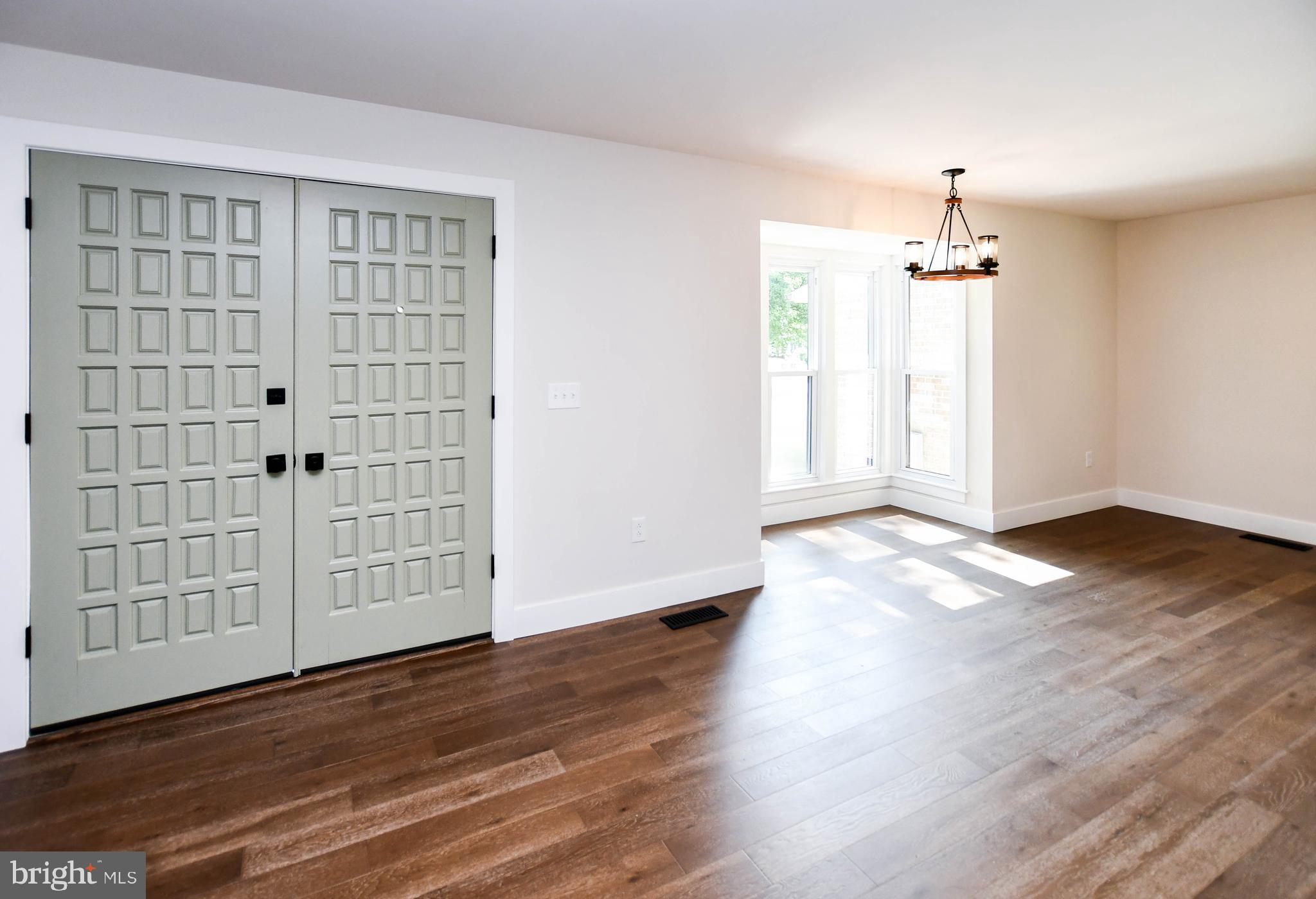 PARADISE ACRES - Residential Lease