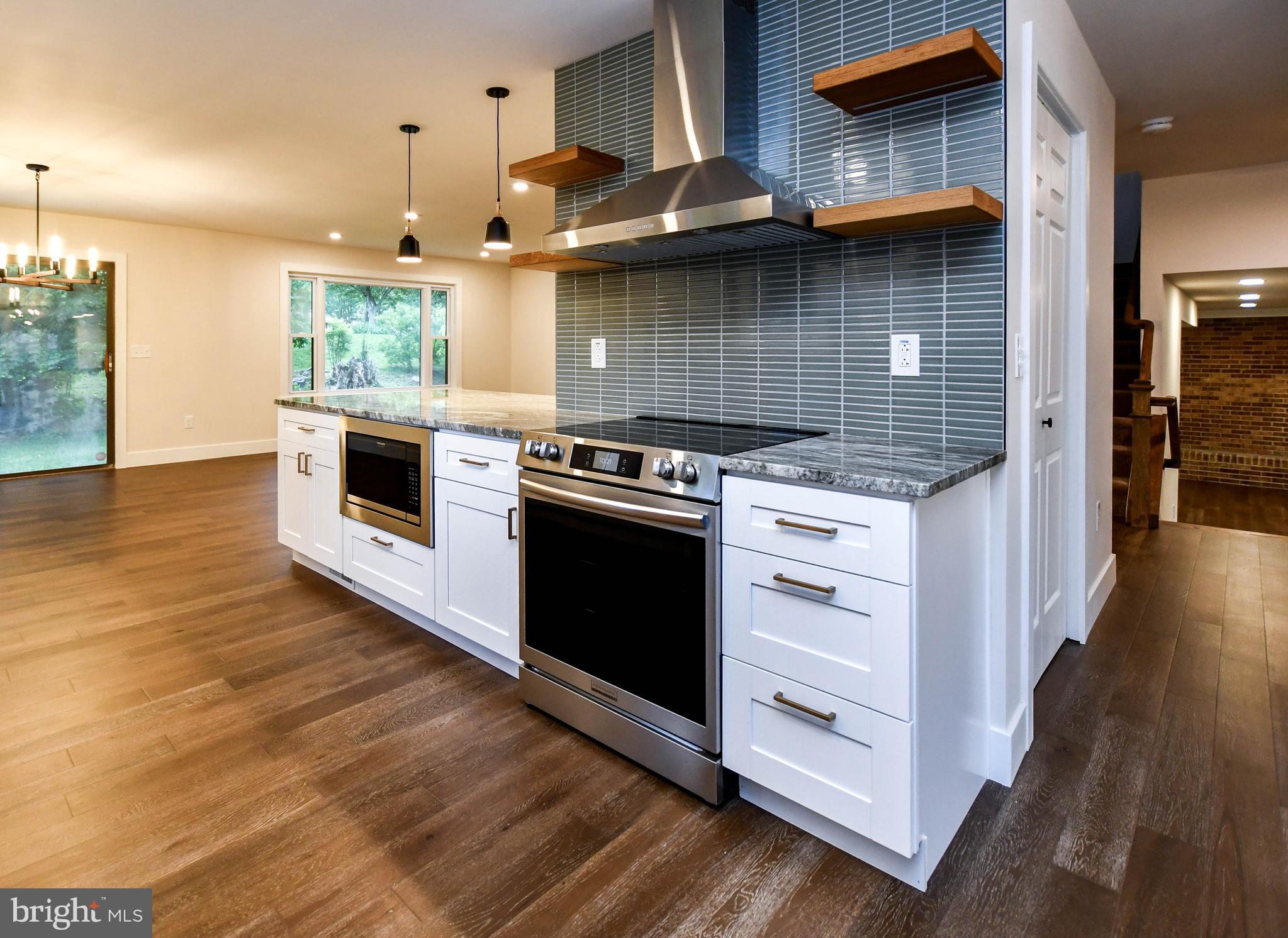 PARADISE ACRES - Residential Lease