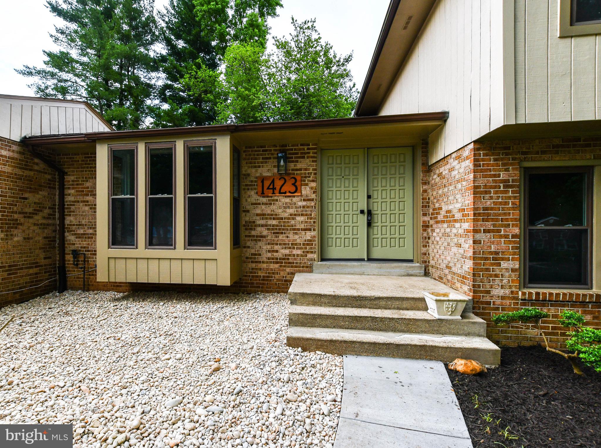 PARADISE ACRES - Residential Lease