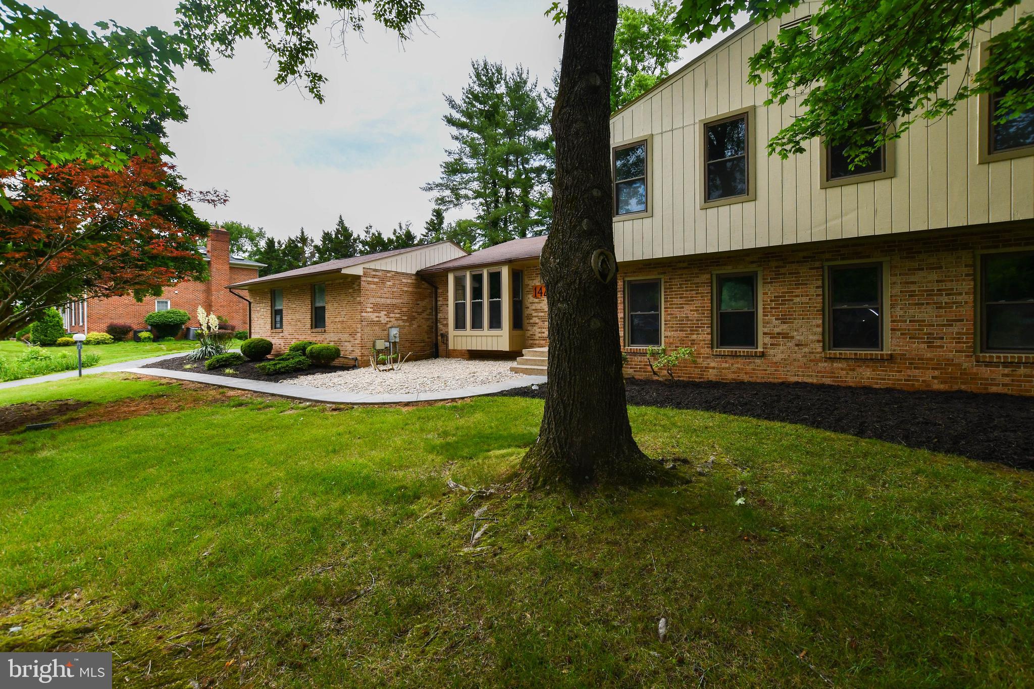 PARADISE ACRES - Residential Lease