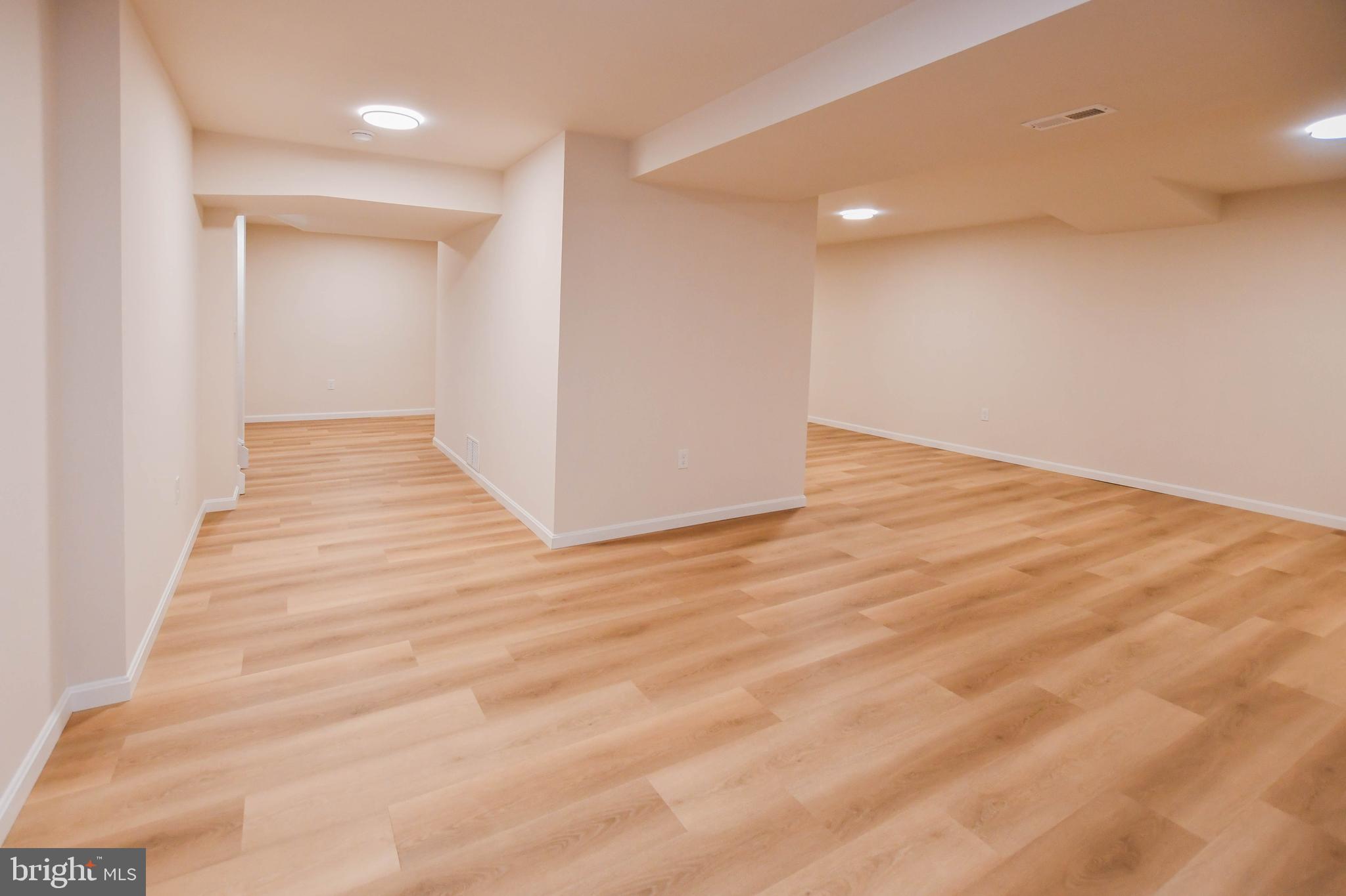 PARADISE ACRES - Residential Lease