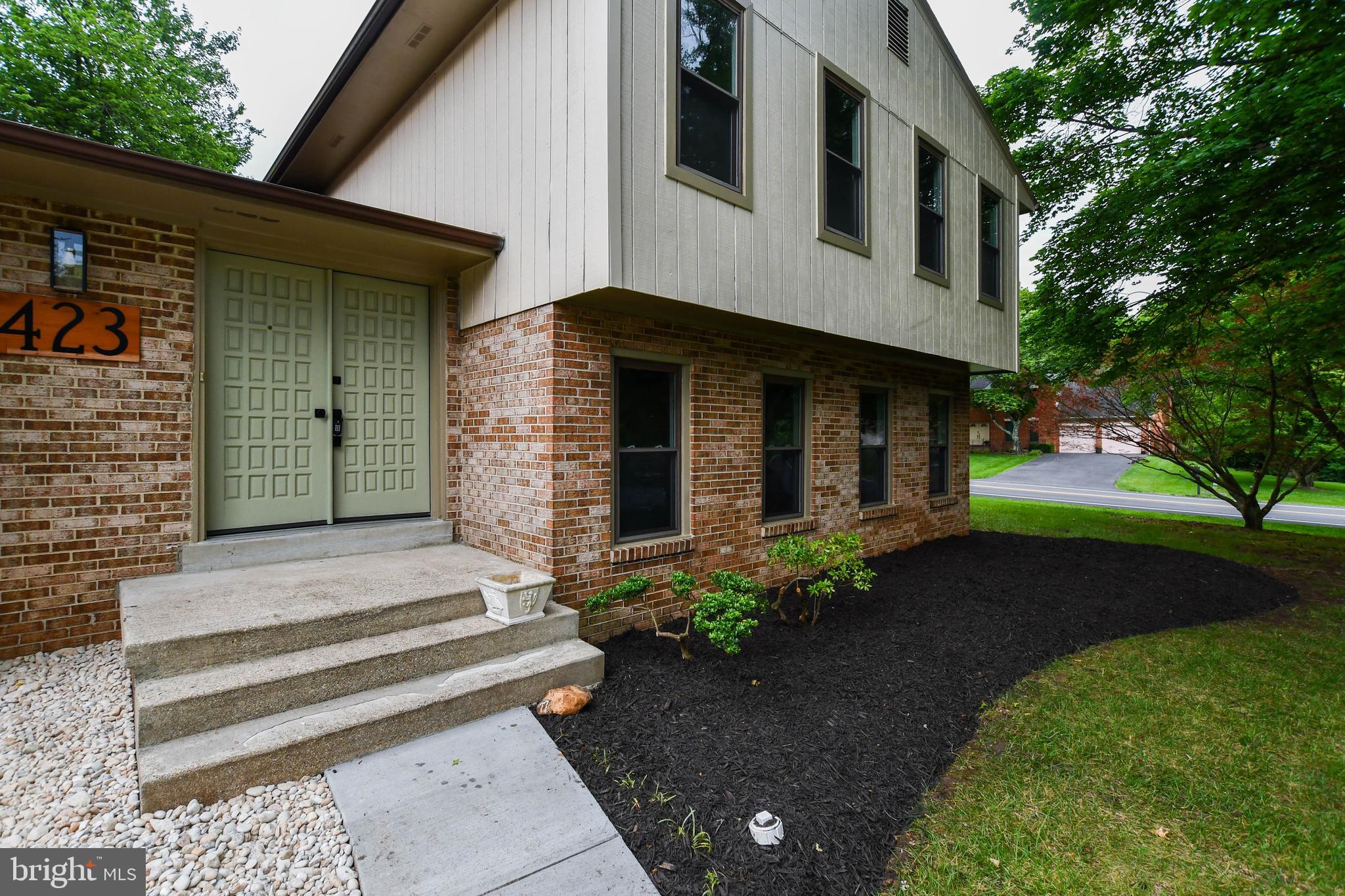 PARADISE ACRES - Residential Lease