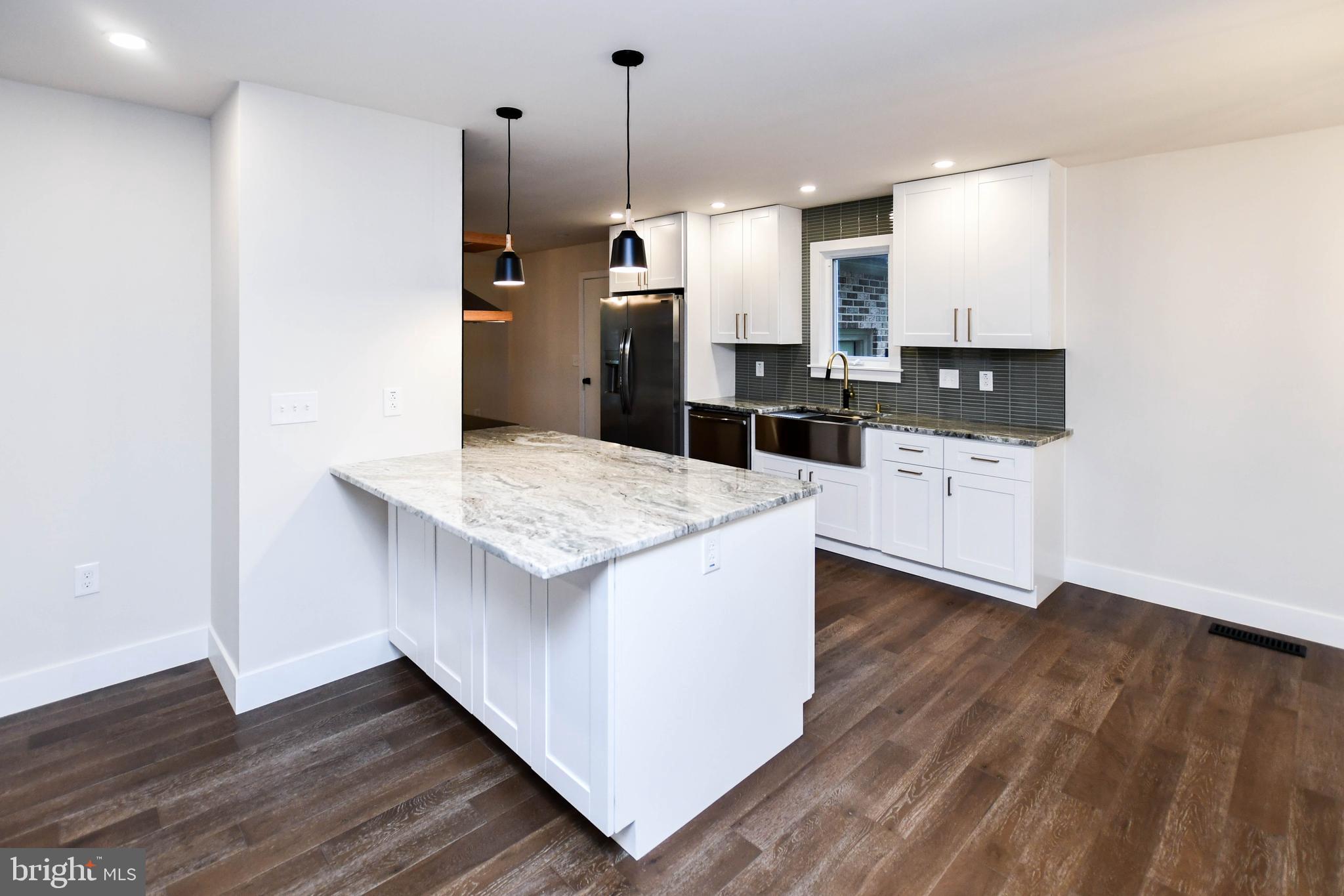 PARADISE ACRES - Residential Lease