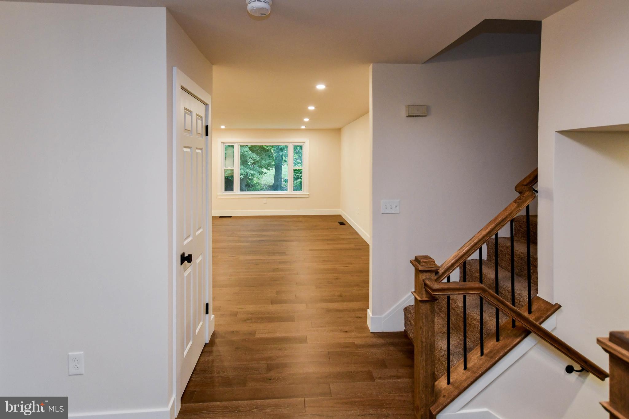 PARADISE ACRES - Residential Lease