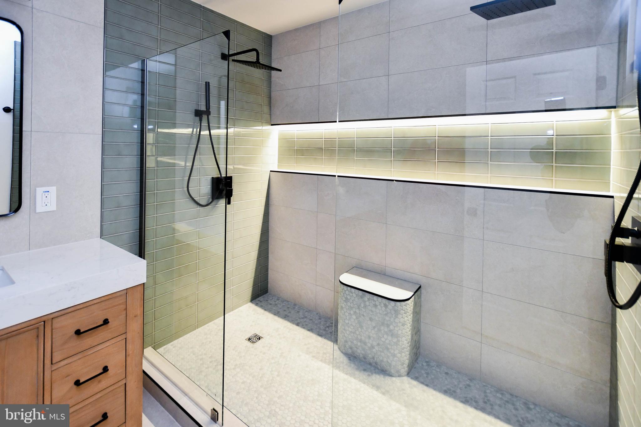 PARADISE ACRES - Residential Lease