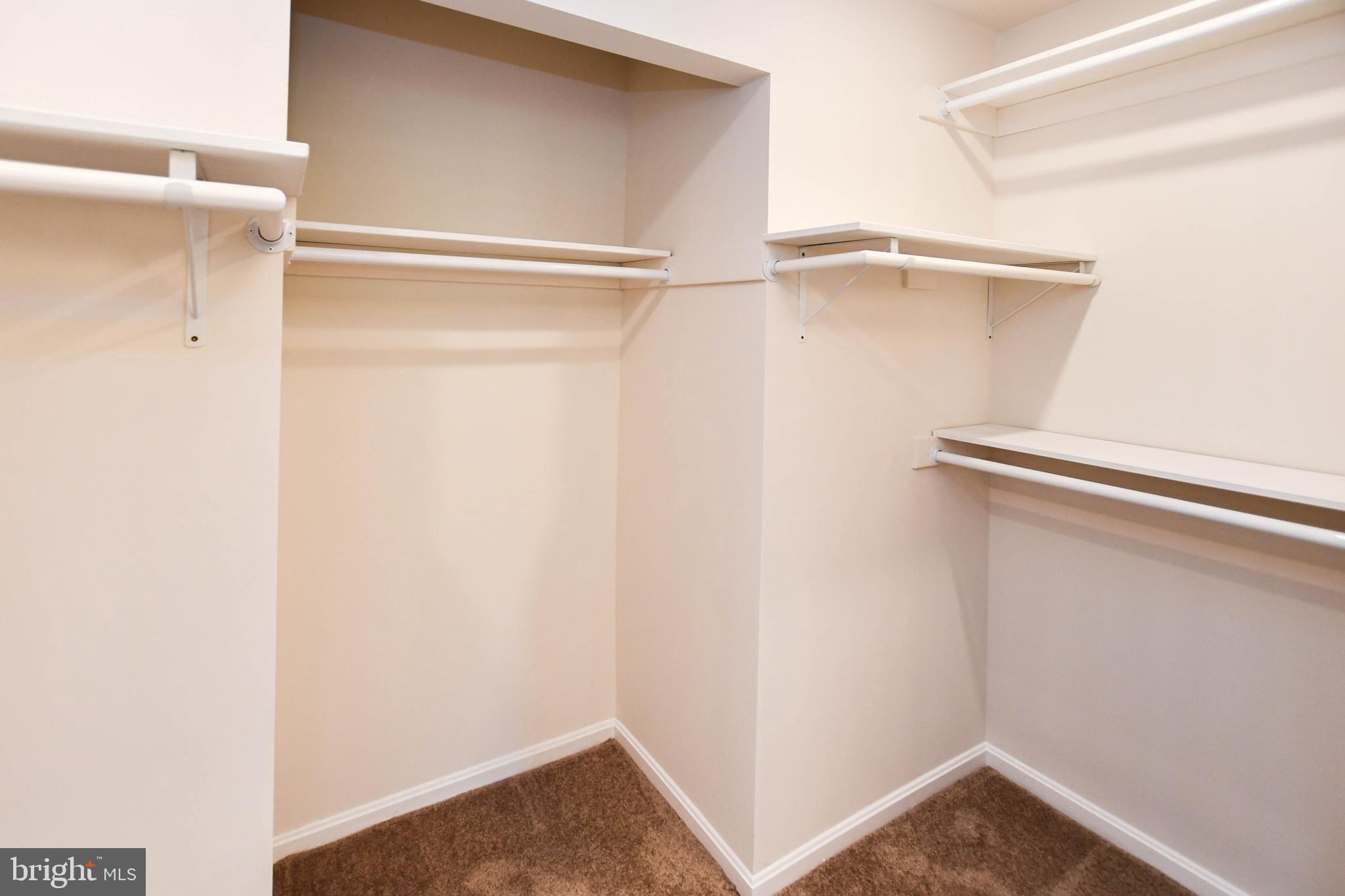 PARADISE ACRES - Residential Lease